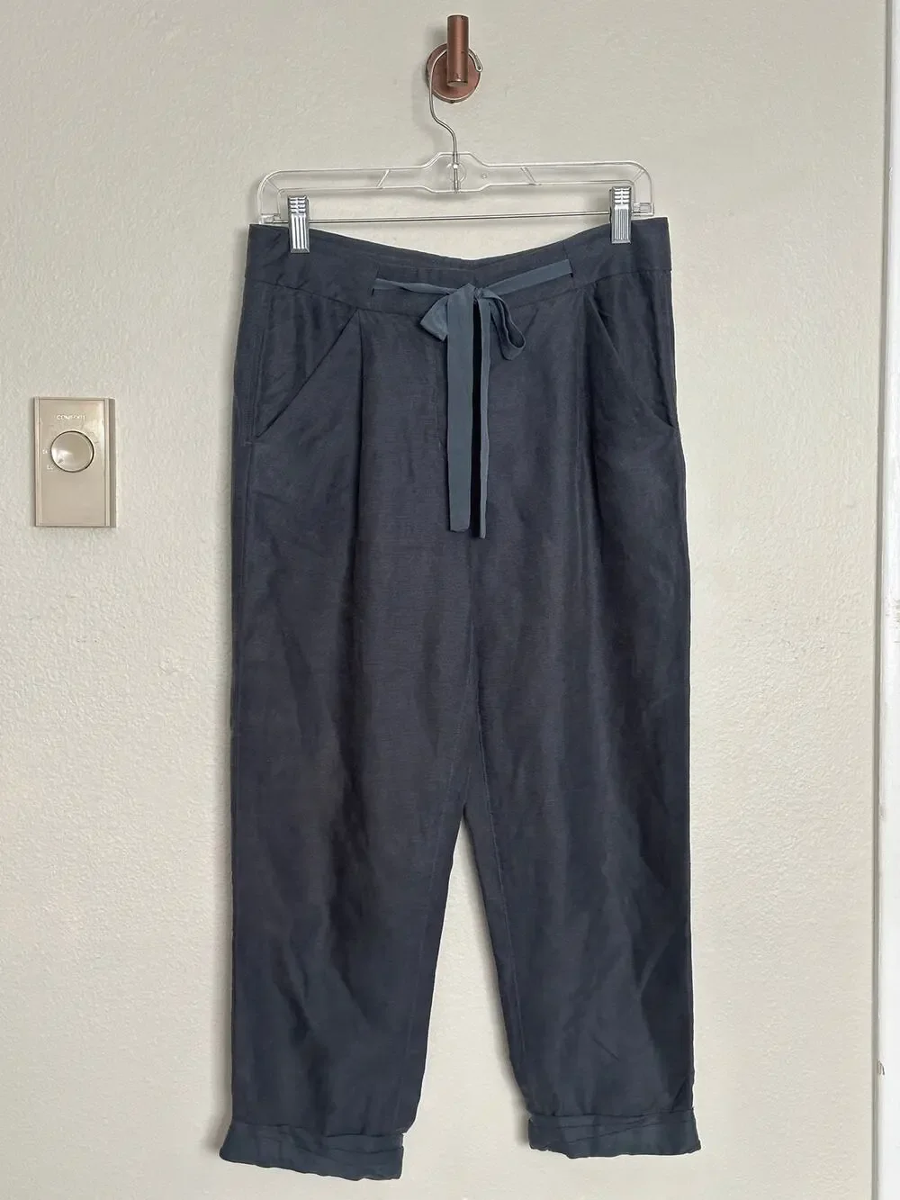 Aritzia Wilfred Tie Front Waist Linen Lyocell Blend Capri Pants Navy Blue Gray